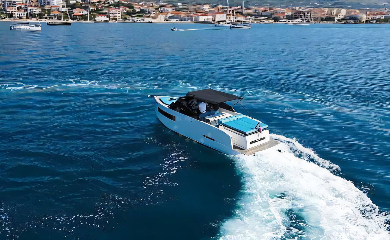 Exterior overview of De Antonio D28 Cruiser motor boat for charter from Seget Donji Marina Baotic in the Split sailing area Croatia