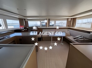 Layout of Lagoon 450 Fly catamaran with 6 cabins Croatia yacht charter