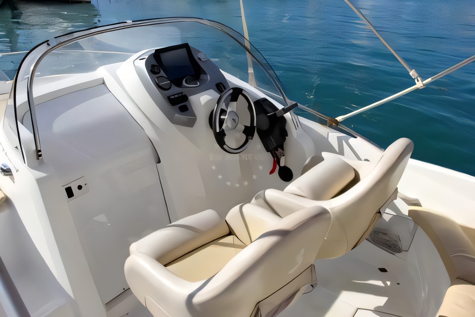 Layout of Beneteau Flyer 550 SD motor boat with 1 cabins Croatia yacht charter