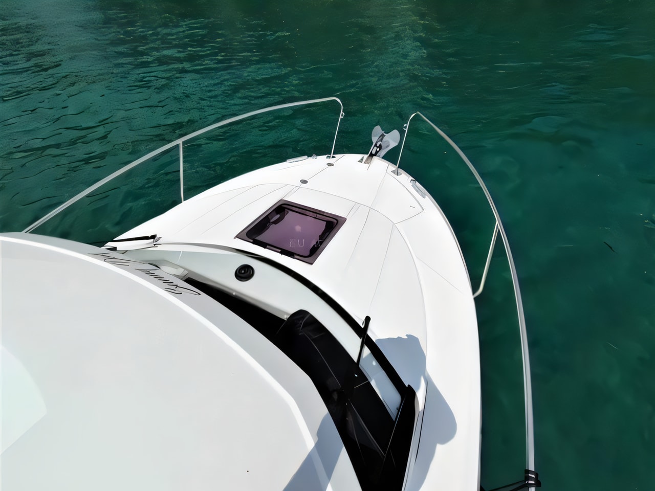 Exterior overview of Merry Fisher 695 motor boat for charter from Pula Tehnomont Marina Veruda in the Istria / Kvarner sailing area Croatia