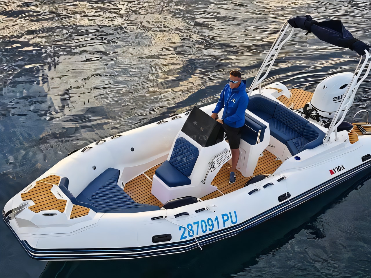 Viga Luxury 650 motor boat for charter from Pula / Fazana Istria / Kvarner sailing area Croatia