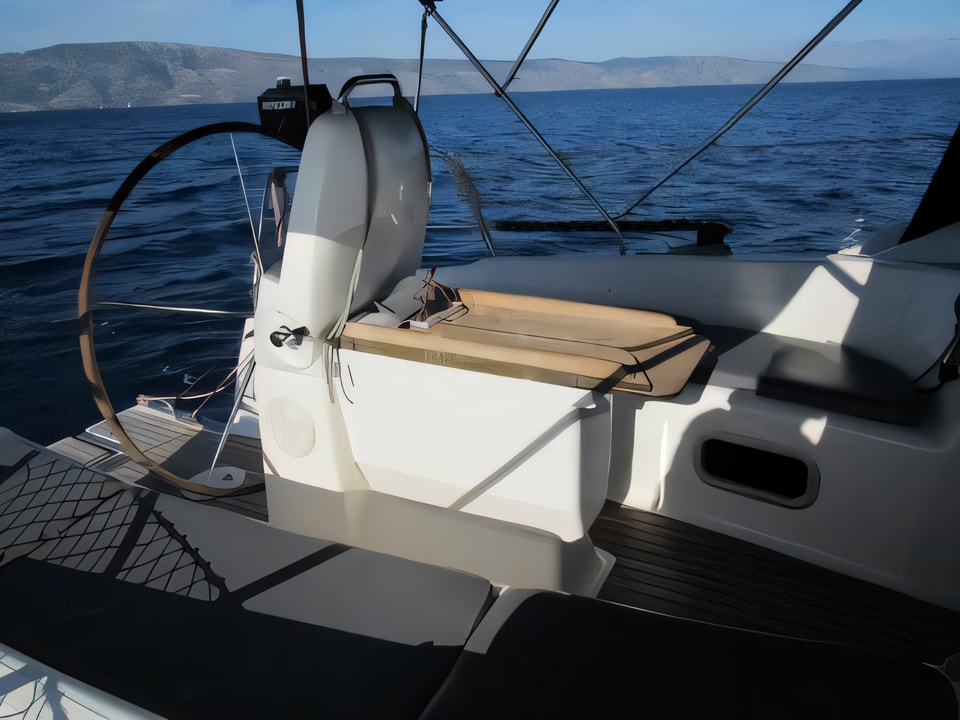 Exterior overview of Bavaria 31 Cruiser sail boat for charter from Split ACI Marina in the Split sailing area Croatia