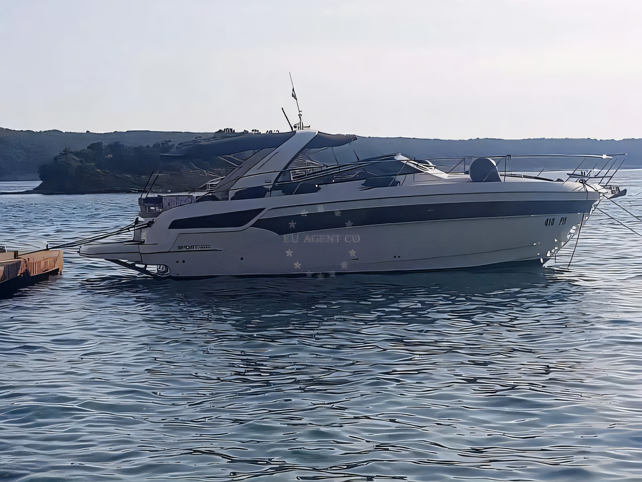 Exterior overview of Bavaria Sport 400 motor boat for charter from Krk Marina Punat in the Istria / Kvarner sailing area Croatia