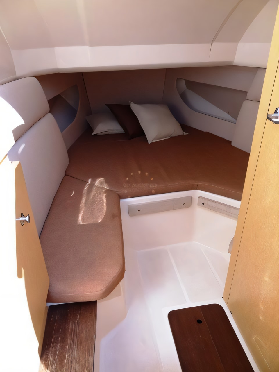 Layout of MAR-CO e-motion 32 motor boat with 1 cabins Croatia yacht charter