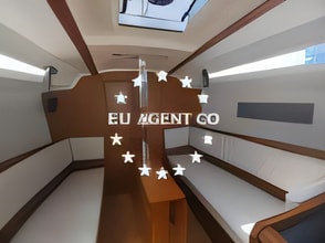 Layout of Sun Odyssey 349 sail boat with 3 cabins Croatia yacht charter