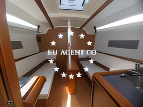 Layout of Sun Odyssey 349 sail boat with 3 cabins Croatia yacht charter