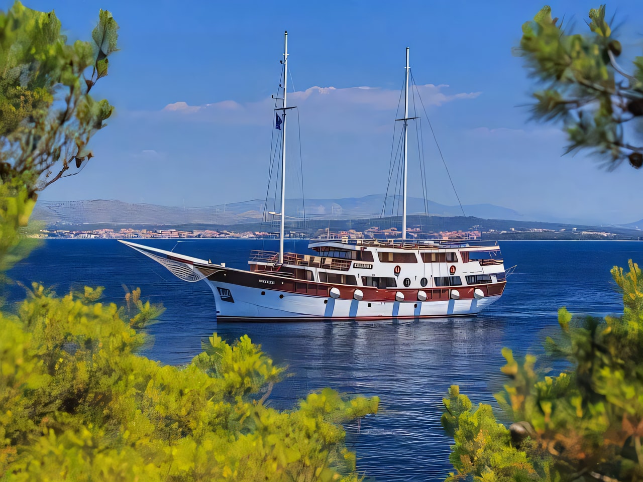 Exterior overview of M / Y motorsailer for charter from Split Port in the Split sailing area Croatia
