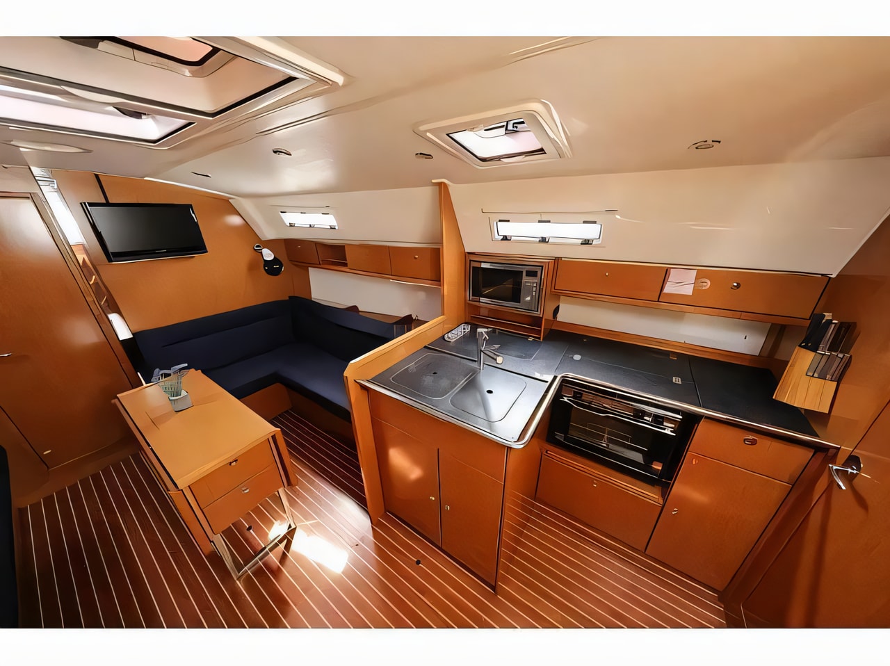 Layout of Bavaria Cruiser 36 sail boat with 3 cabins Croatia yacht charter