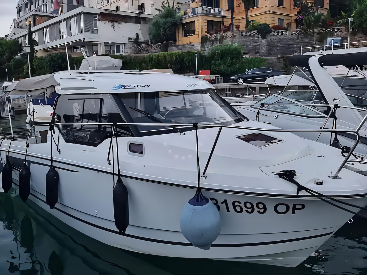Exterior overview of Merry Fisher 795 motor boat for charter from Opatija Marina Admiral in the Istria / Kvarner sailing area Croatia