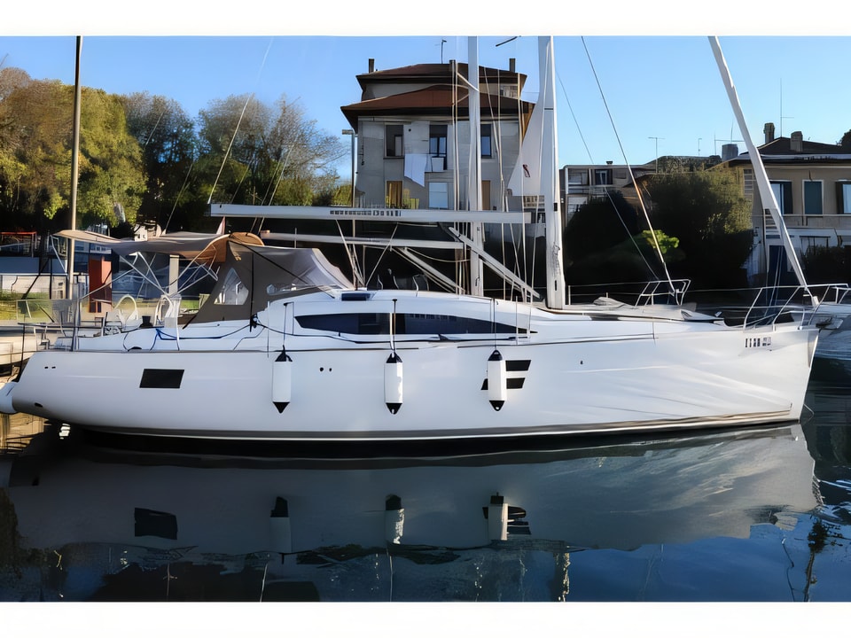 Elan 40 Impression sailing yacht for charter from Zadar / Marina Zadar Kornati sailing area Croatia
