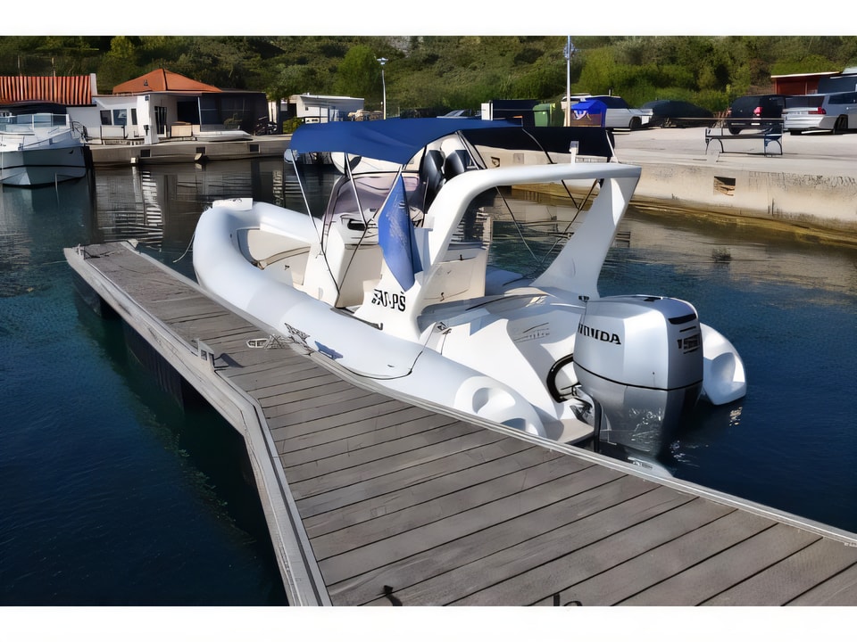 Exterior overview of Brig Eagle 645 motor boat for charter from Primosten Marina Kremik in the Sibenik sailing area Croatia