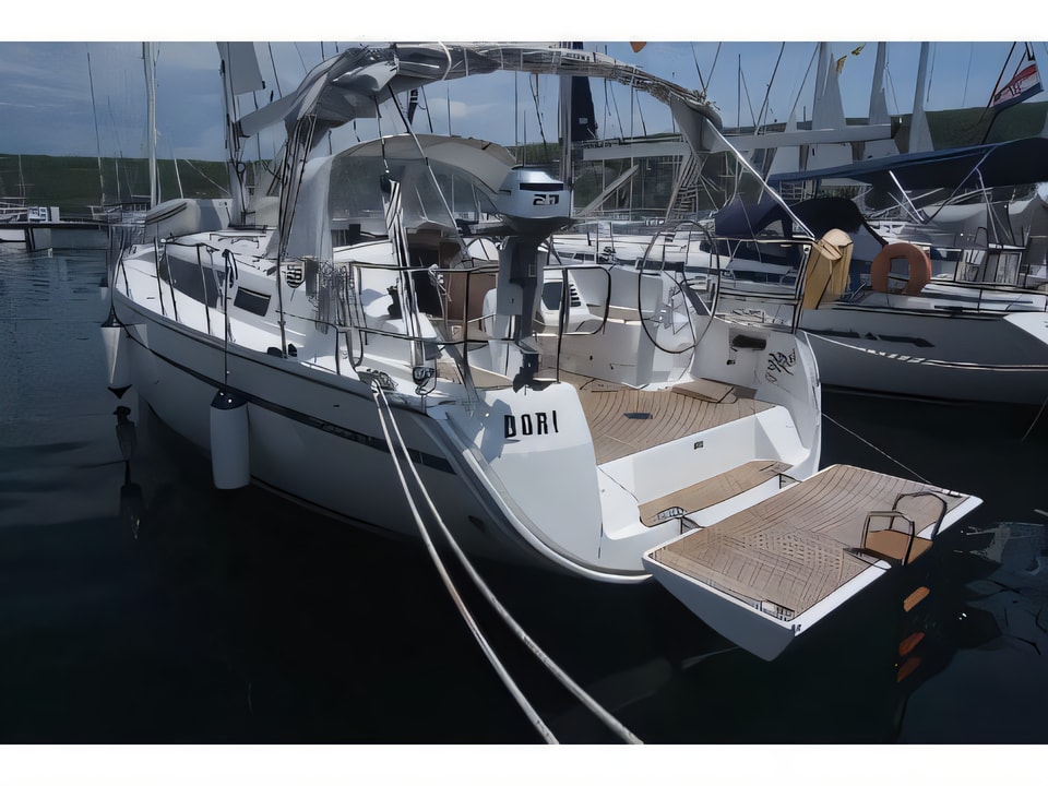 Exterior overview of Bavaria Cruiser 37 sail boat for charter from Krk Marina Punat in the Istria / Kvarner sailing area Croatia