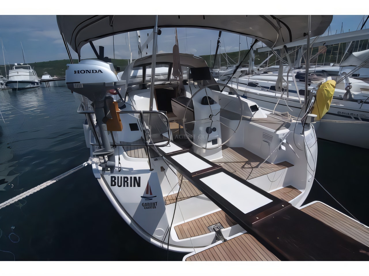 Exterior overview of Bavaria Cruiser 33 sail boat for charter from Krk Marina Punat in the Istria / Kvarner sailing area Croatia