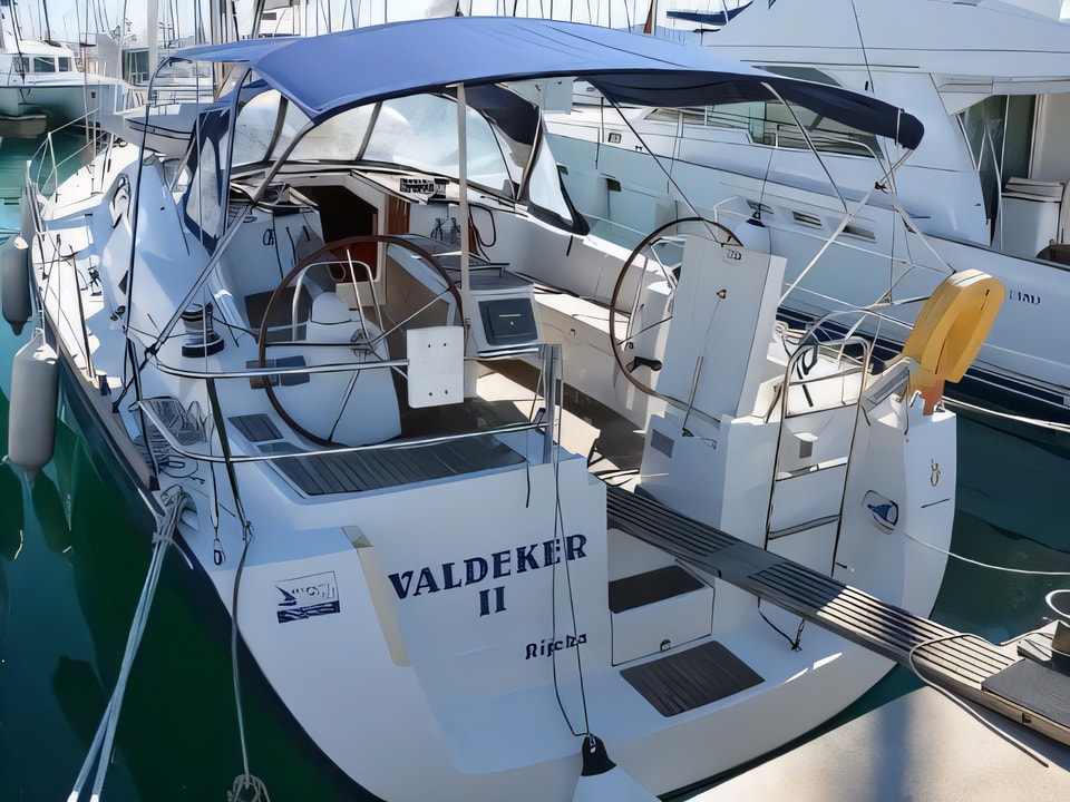 Exterior overview of Oceanis 43 V sail boat for charter from Sukosan Marina Dalmacija in the Zadar sailing area Croatia