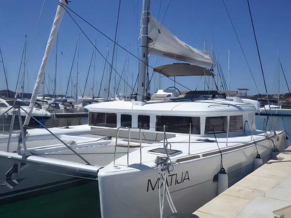 Lagoon 450 Flybridge catamaran for charter in Croatia