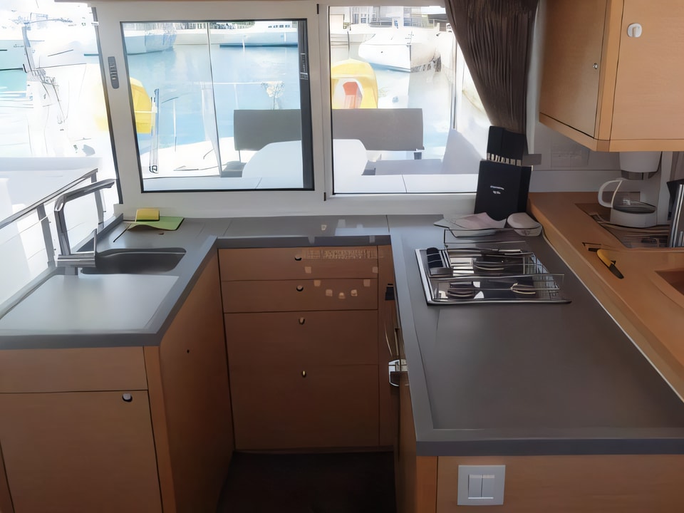 Lagoon 450 Flybridge yacht photo Croatia charter