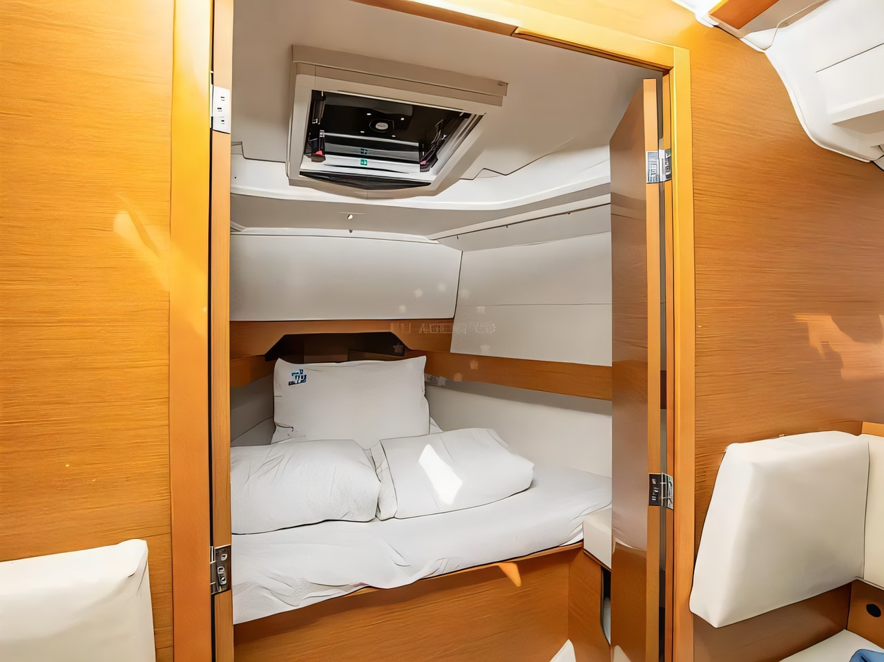Layout of Sun Odyssey 349 sail boat with 3 cabins Croatia yacht charter