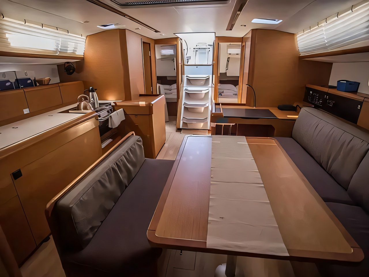 Layout of Sun Odyssey 519 sail boat with 6 cabins Croatia yacht charter
