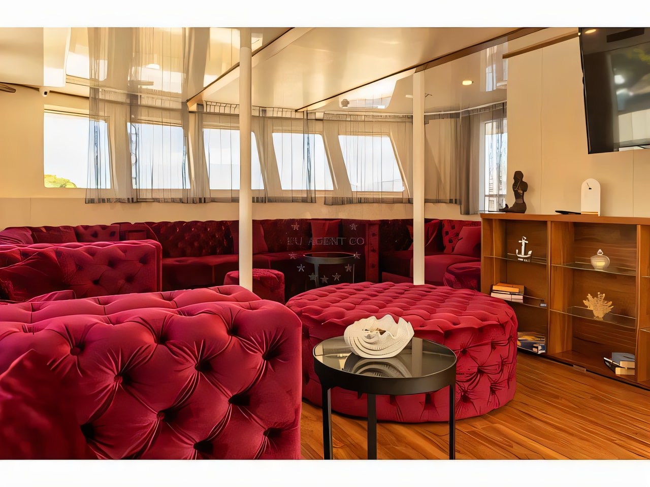 Interior of Motoryacht Yolo motoryacht with 1 cabins Croatia yacht charter