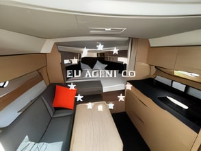 Layout of Bavaria S33 HT motor boat with 2 cabins Croatia yacht charter