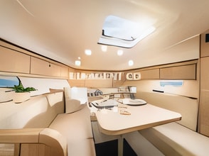 Layout of Bavaria S29+ motor boat with 1 cabins Croatia yacht charter