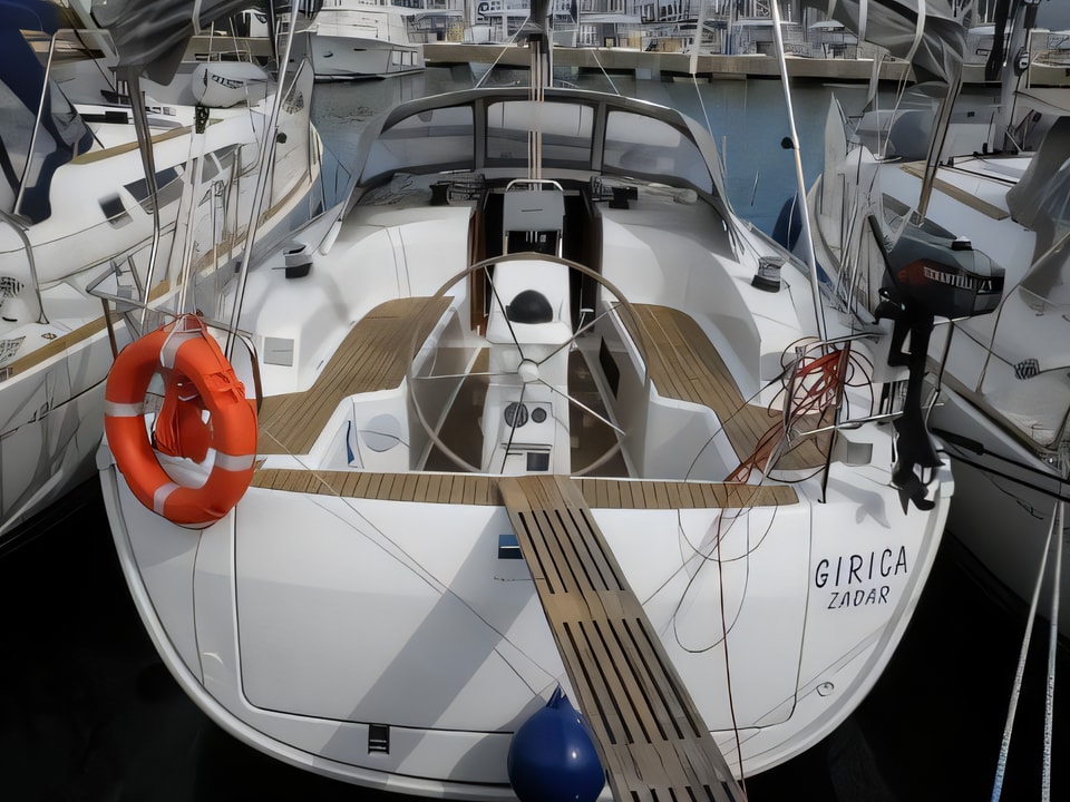 Bavaria Cruiser 33 sailing yacht for charter from Sukosan / Marina D-Marin Dalmacija Zadar sailing area Croatia