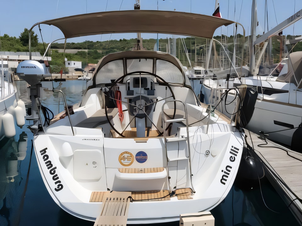 Exterior overview of Sun Odyssey 33i sail boat for charter from Primosten Marina Kremik in the Kornati sailing area Croatia