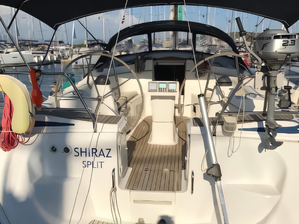 Bavaria 42 Cruiser sailing yacht for charter from Novi Vinodolski / Marina Novi Istria / Kvarner sailing area Croatia