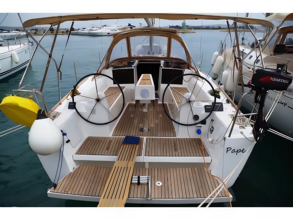 Exterior overview of Dufour 350 GL sail boat for charter from Sukosan Marina Dalmacija in the Kornati sailing area Croatia