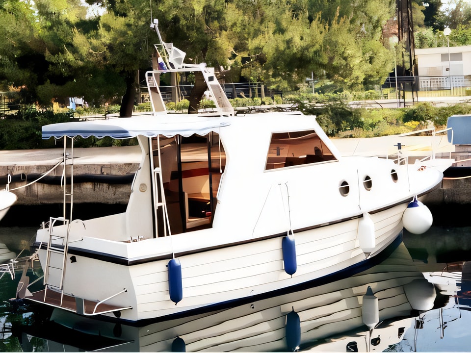 Exterior overview of Adria 28 Luxus motor boat for charter from Brbinj Marina in the Zadar sailing area Croatia