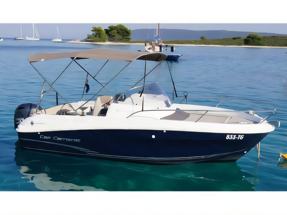Exterior overview of Jeanneau Cap Camarat 5.5WA S2 motor boat for charter from Trogir PSU Banj in the Split sailing area Croatia