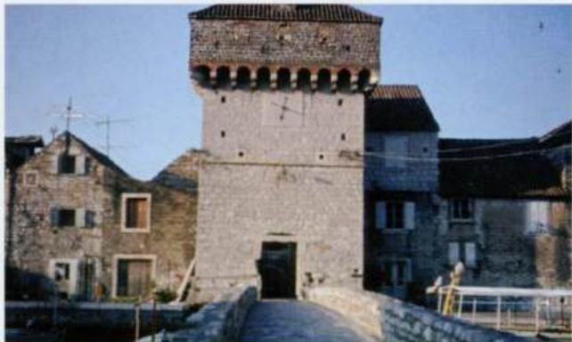 Kastel Gomilica Adriatic Pilot image